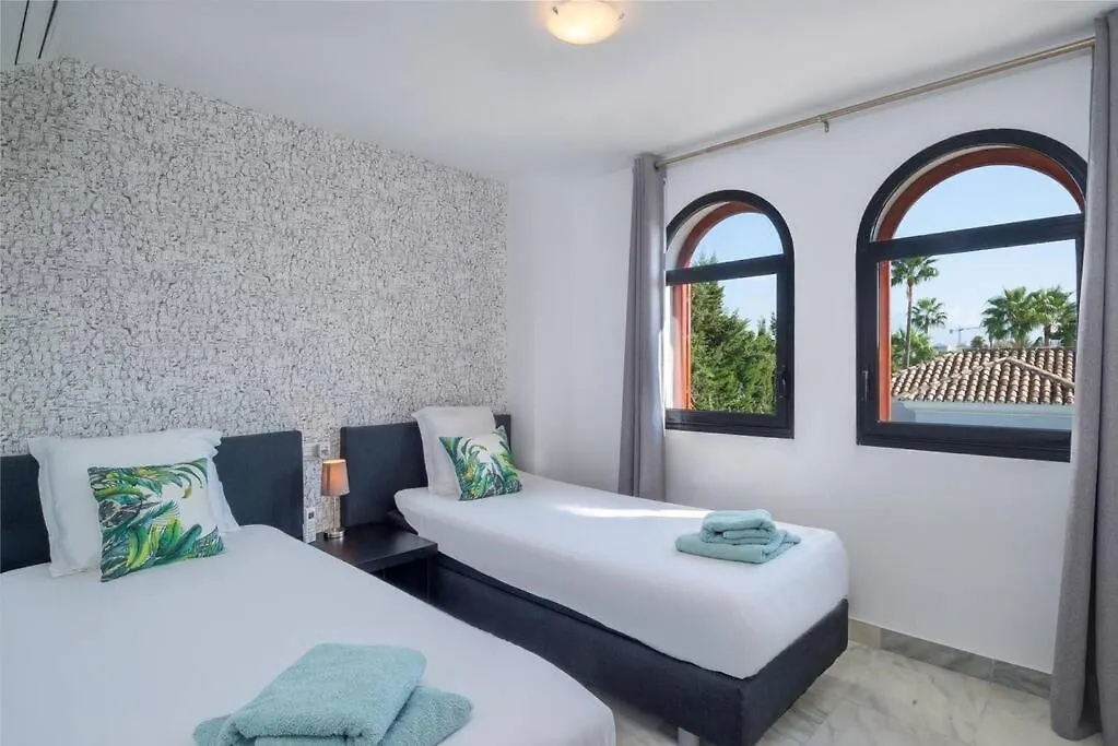 Casa Luna Beach Estepona Villa