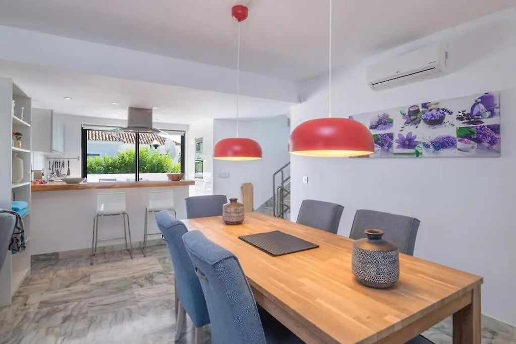 Casa Luna Beach Estepona Villa